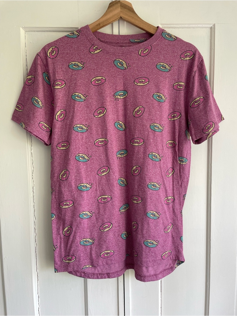 Knicker Bocker Vintage Design AOP Tee Men's Medium Pink Donut Crew Neck T-Shirt